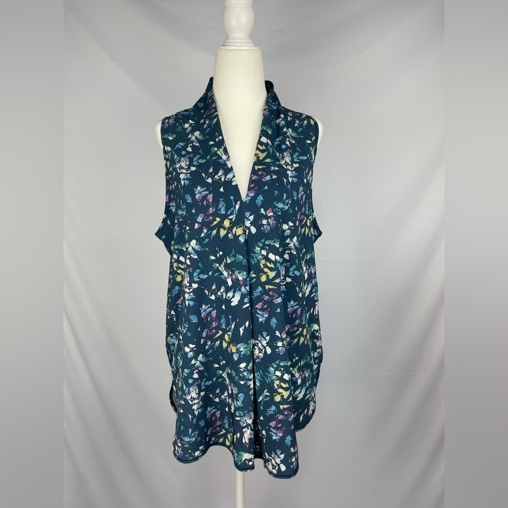 The North Face women’s sleeveless flowy blouse size L - Picture 3 of 15